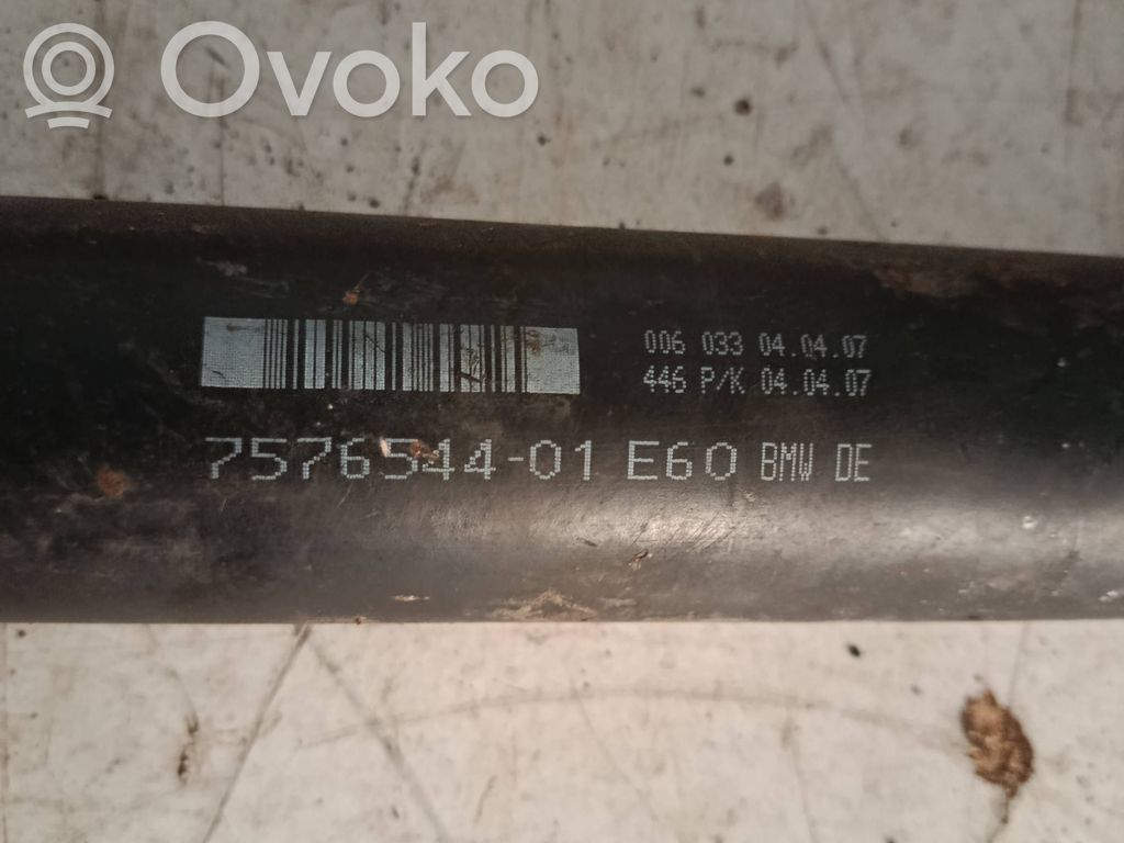 BMW 5 E60 E61 Kardanas komplekte 