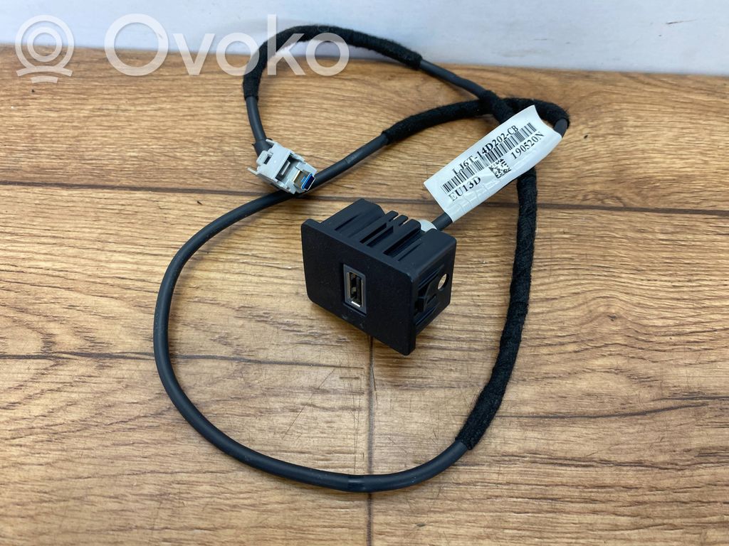 Ford Escape IV Enchufe conector USB 