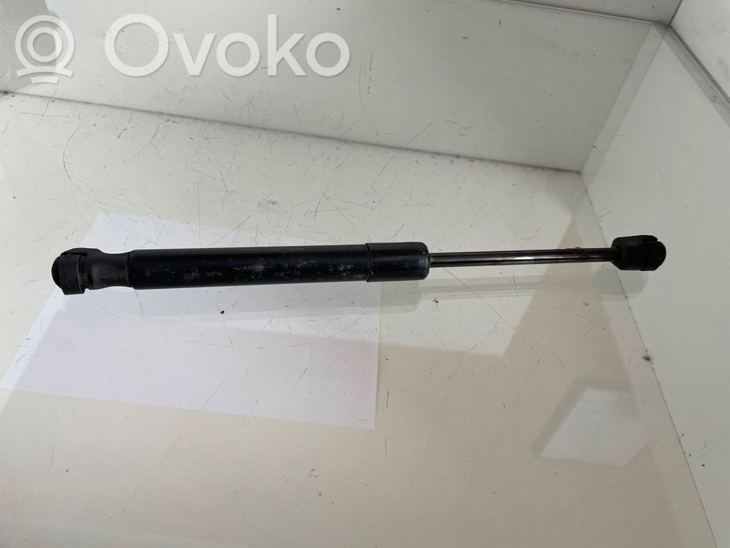 Audi A6 S6 C5 4B Amortyzator klapy tylnej bagażnika 