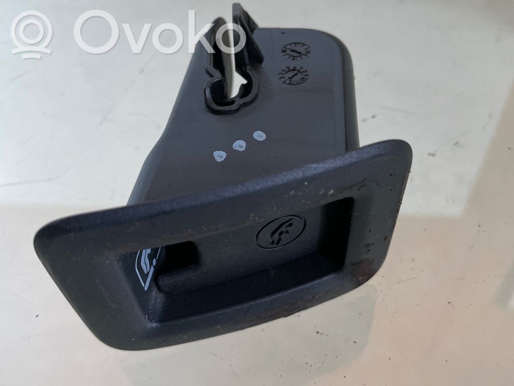 Audi Q2 - Cubierta ISOFIX 