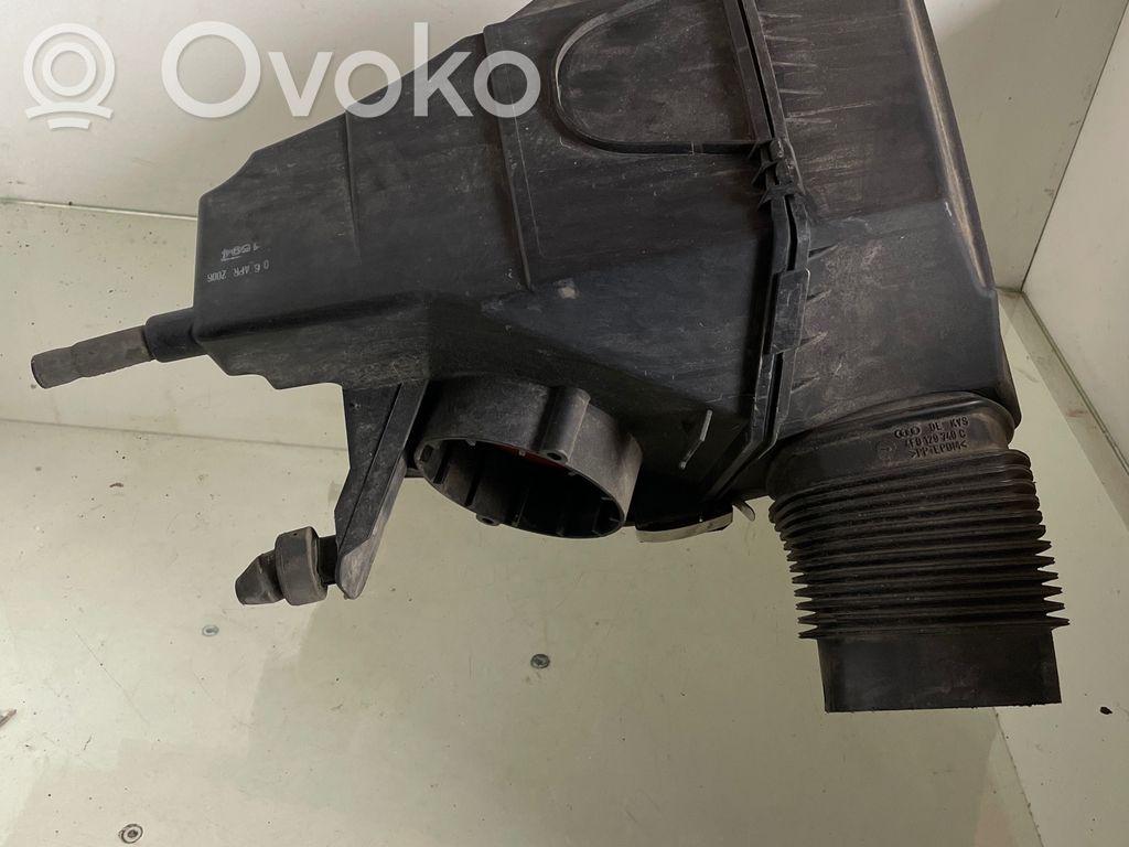 Audi A6 S6 C6 4F Air filter box 