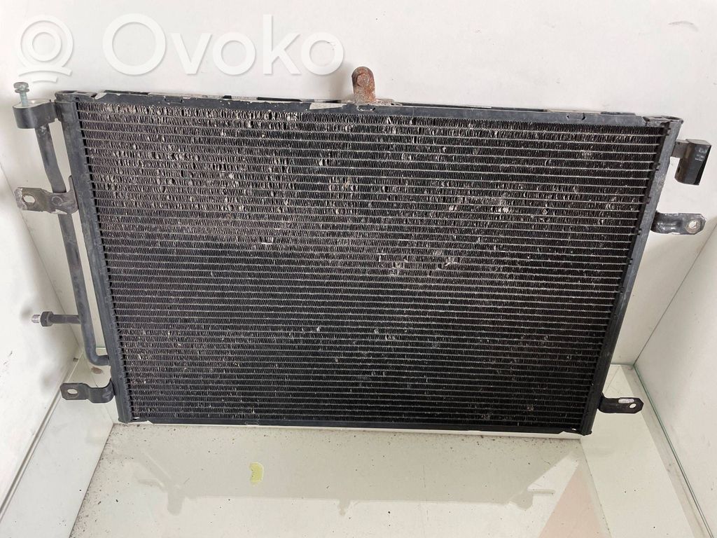 Audi A4 S4 B7 8E 8H Skraplacz / Chłodnica klimatyzacji 