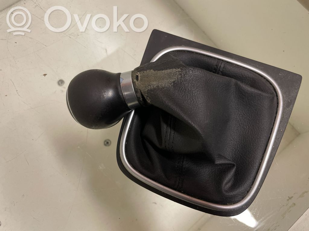 Volkswagen Golf VI Drążek / Pokrętło zmiany biegów 