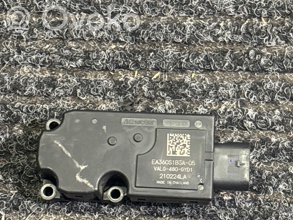 Air conditioning (A/C) pressure sensor   EA360S1B3A,210224LA,VALG480GYD1,EA360S1B3A05