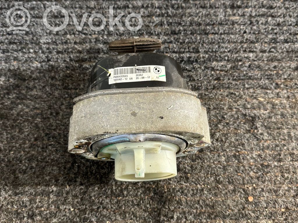 Engine mount bracket   6864335,35557,16004212