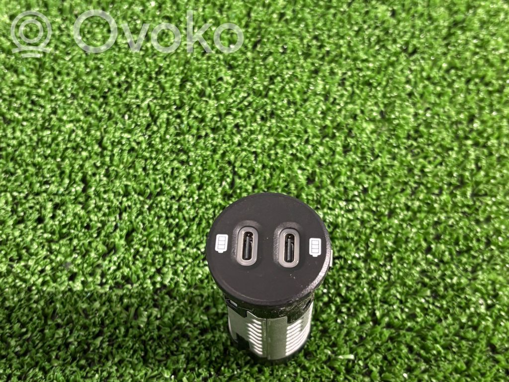 Enchufe conector USB   95B035252H,2311070453