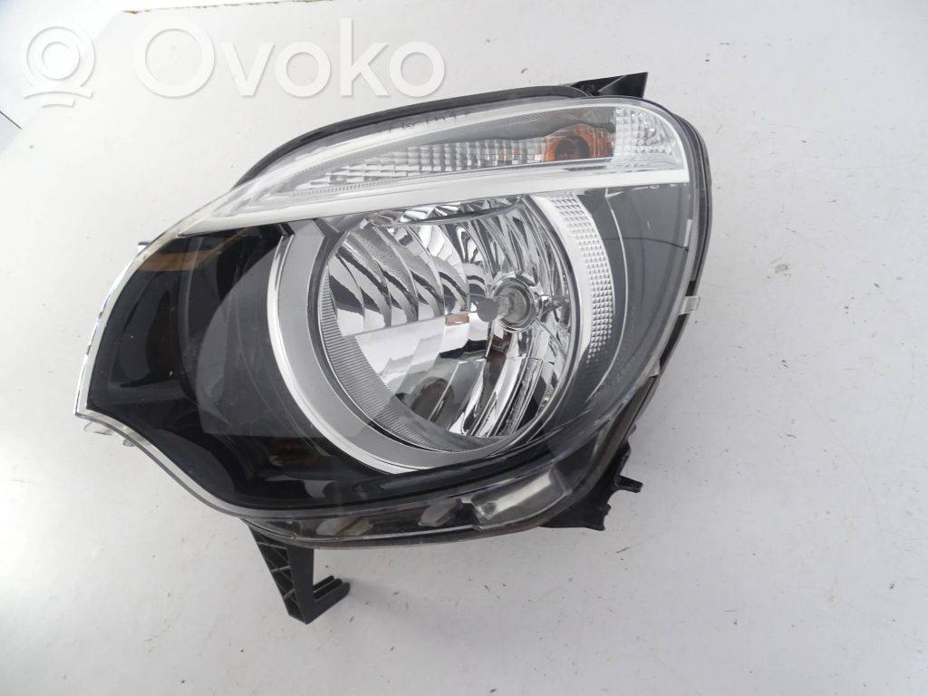 Renault Twingo III Headlight/headlamp 