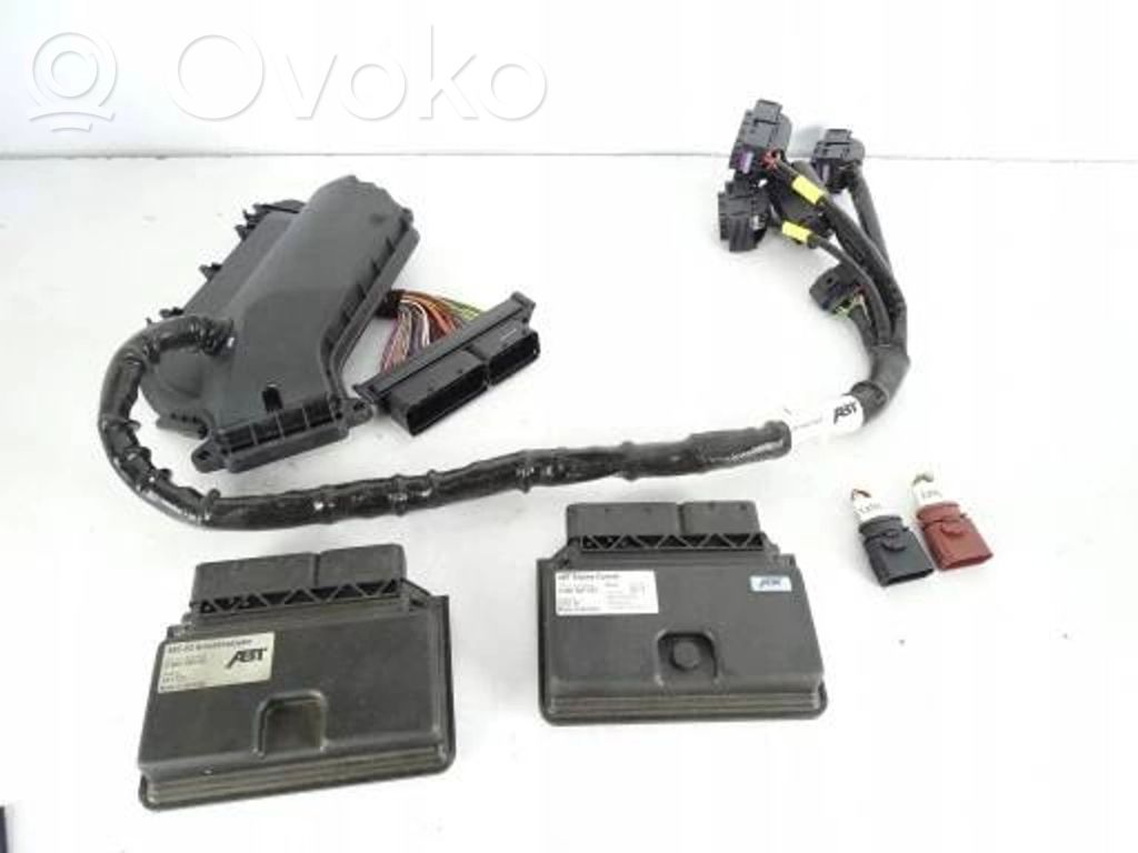 Engine control unit/module   8K0907552,8K0999001