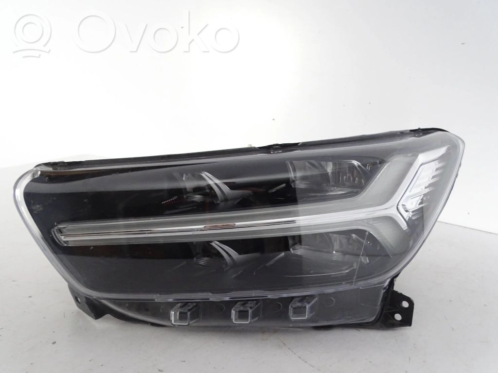 Volvo XC40 Phare frontale 