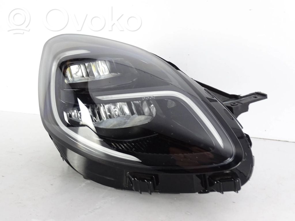 Ford Puma Headlight/headlamp 