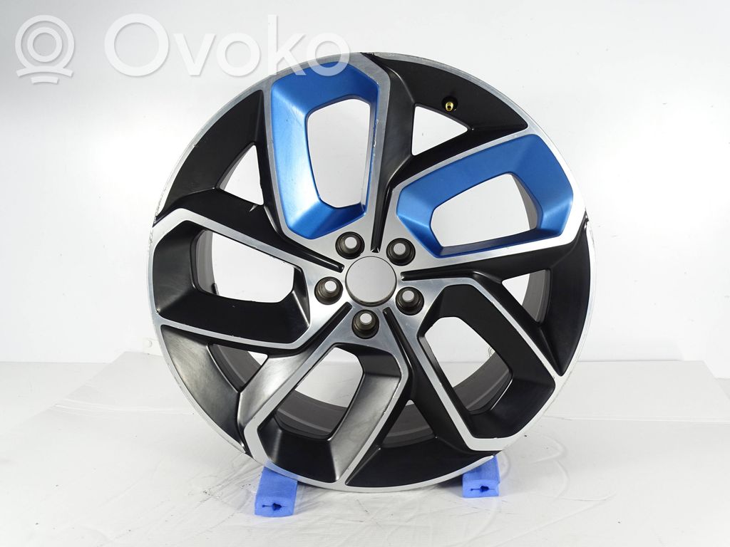 Lynk & co 06 Dekielki / Kapsle oryginalne 
