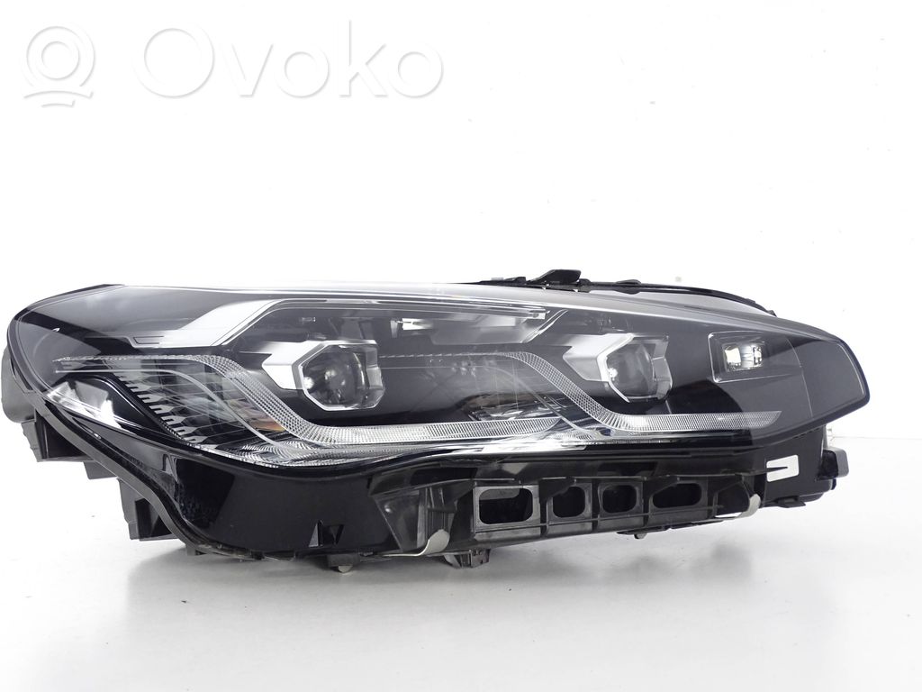 BMW 2 Active Tourer U06 Lampa przednia 