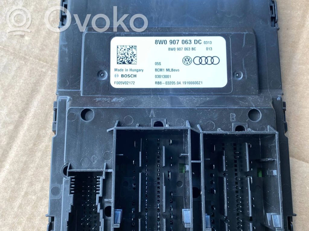 Audi A4 S4 B9 8W Komforto modulis 