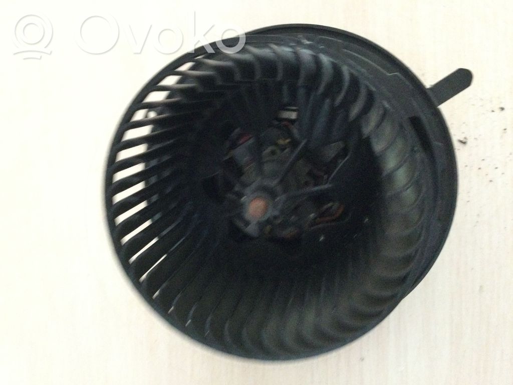 Mazā radiatora ventilators