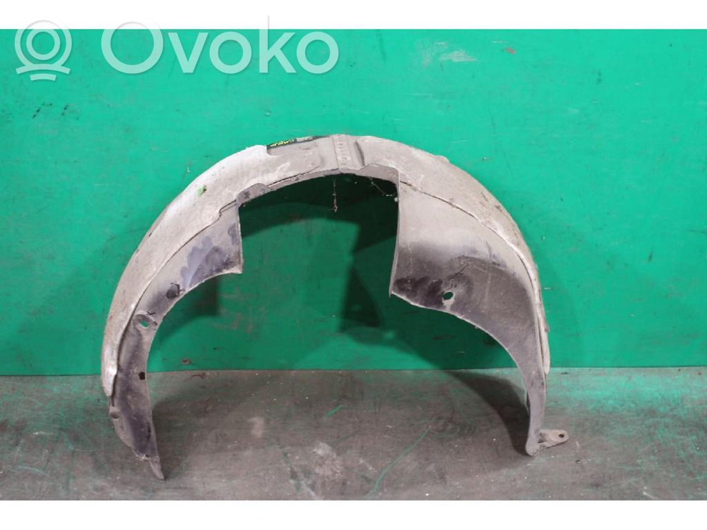 Front wheel arch liner splash guards