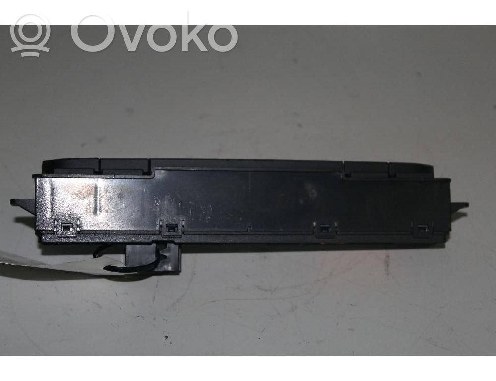 Multifunctional control switch/knob   735531333