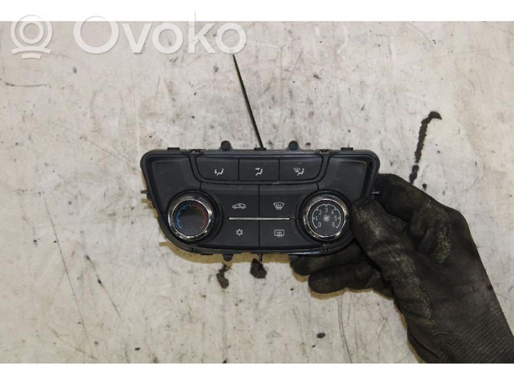Opel Mokka Climate control unit 