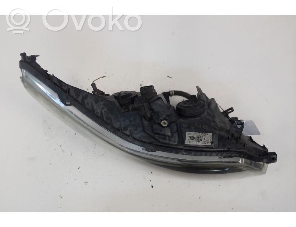 Citroen C4 I Lampa przednia 