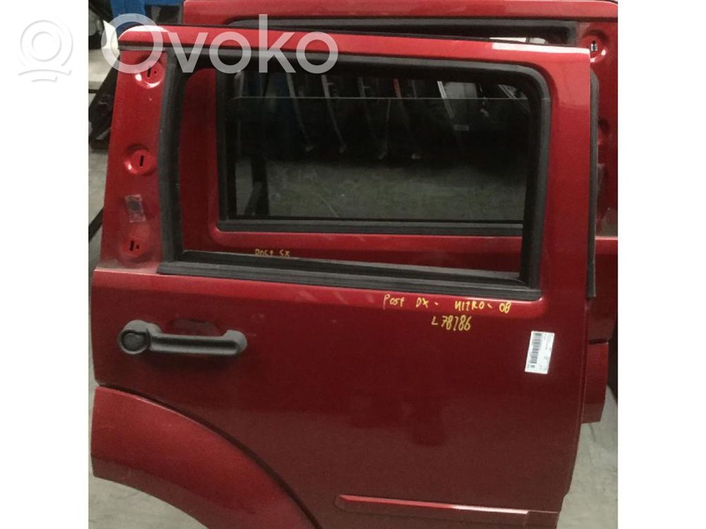 Dodge Nitro Galinės durys 