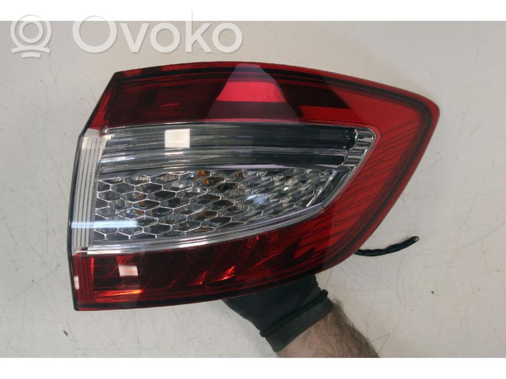 Ford Mondeo MK IV Luci posteriori 