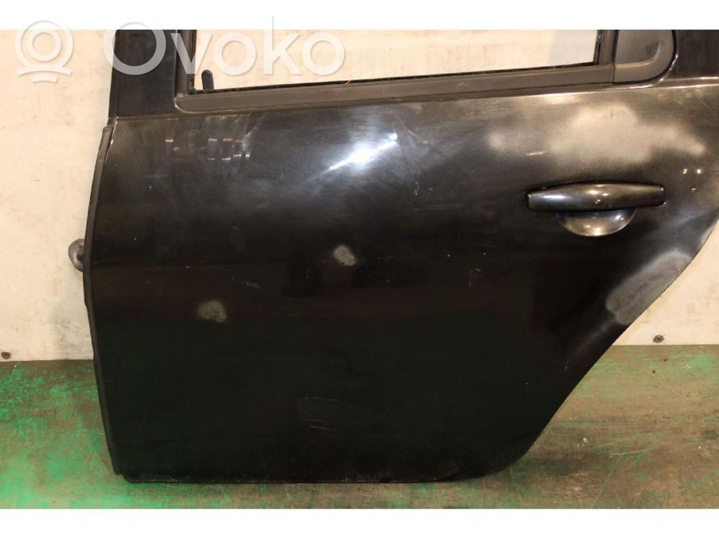 Puerta trasera   821015925R