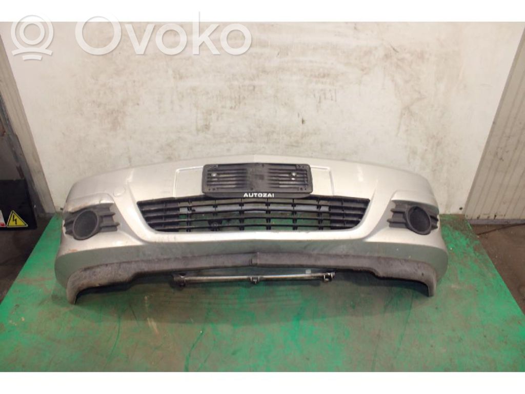 Opel Meriva A Parachoques delantero 