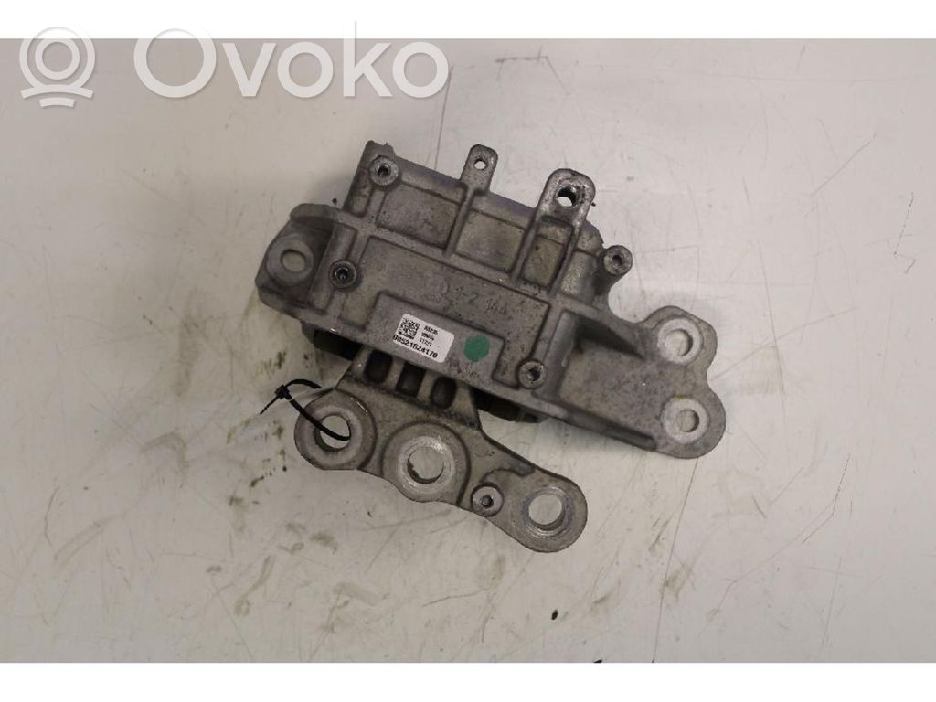 Jeep Renegade Engine mount bracket 