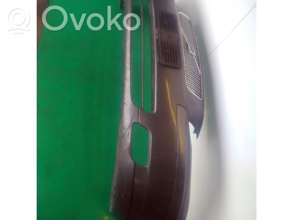 Volvo V70 Etupuskuri 