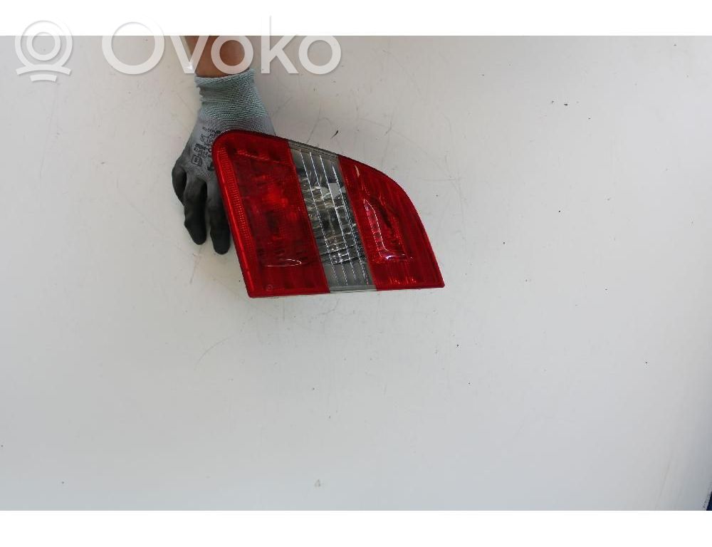 Mercedes-Benz B W245 Lampă spate în capacul portbagajului 