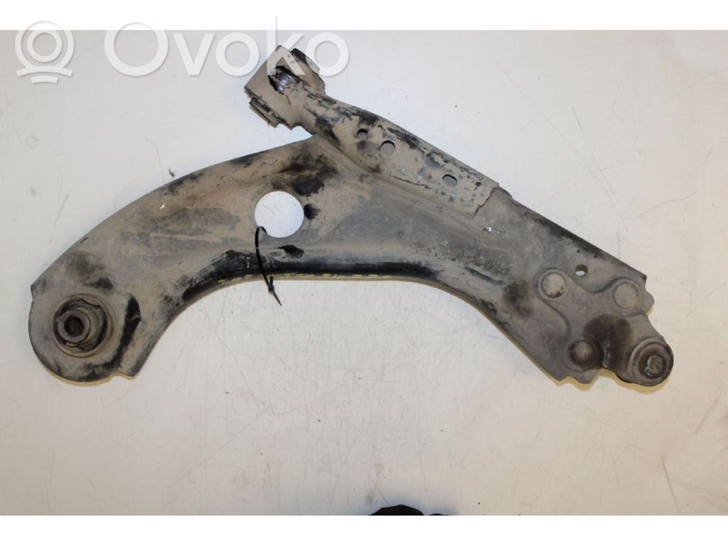 Peugeot 308 Braccio di controllo sospensione anteriore inferiore/braccio oscillante