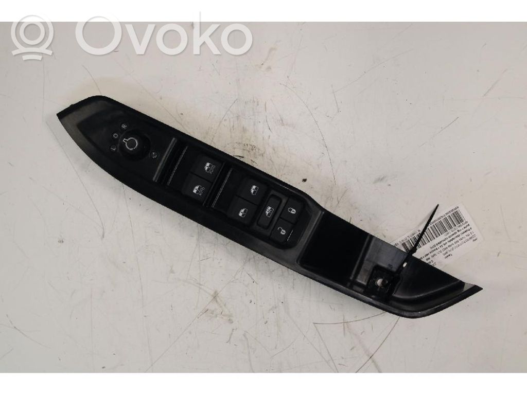 Jeep Compass Electric window control switch 