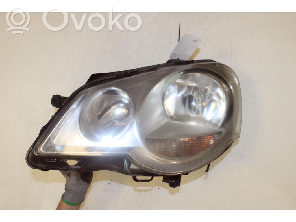 Volkswagen Polo IV 9N3 Lampa przednia 