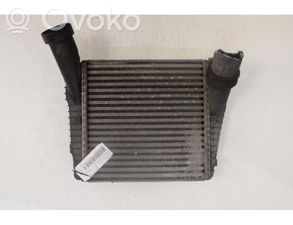 Volkswagen Touareg I Radiatore intercooler 