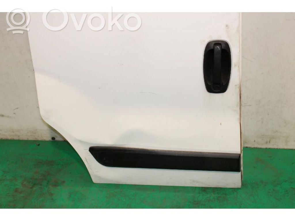 Peugeot Bipper Puerta corrediza 