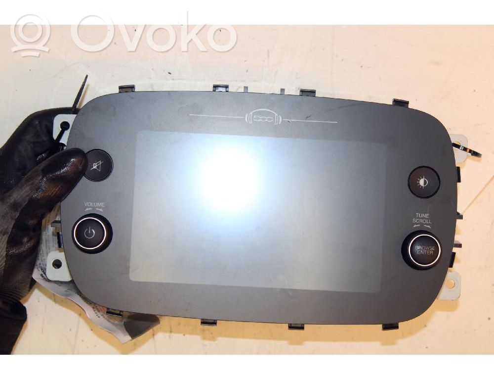 Fiat 500X Panel / Radioodtwarzacz CD/DVD/GPS