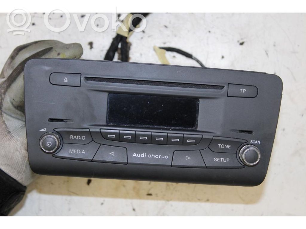 Audi A1 Radio/CD/DVD/GPS-pääyksikkö 