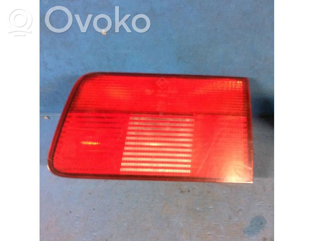 Lampy tylnej klapy bagażnika
