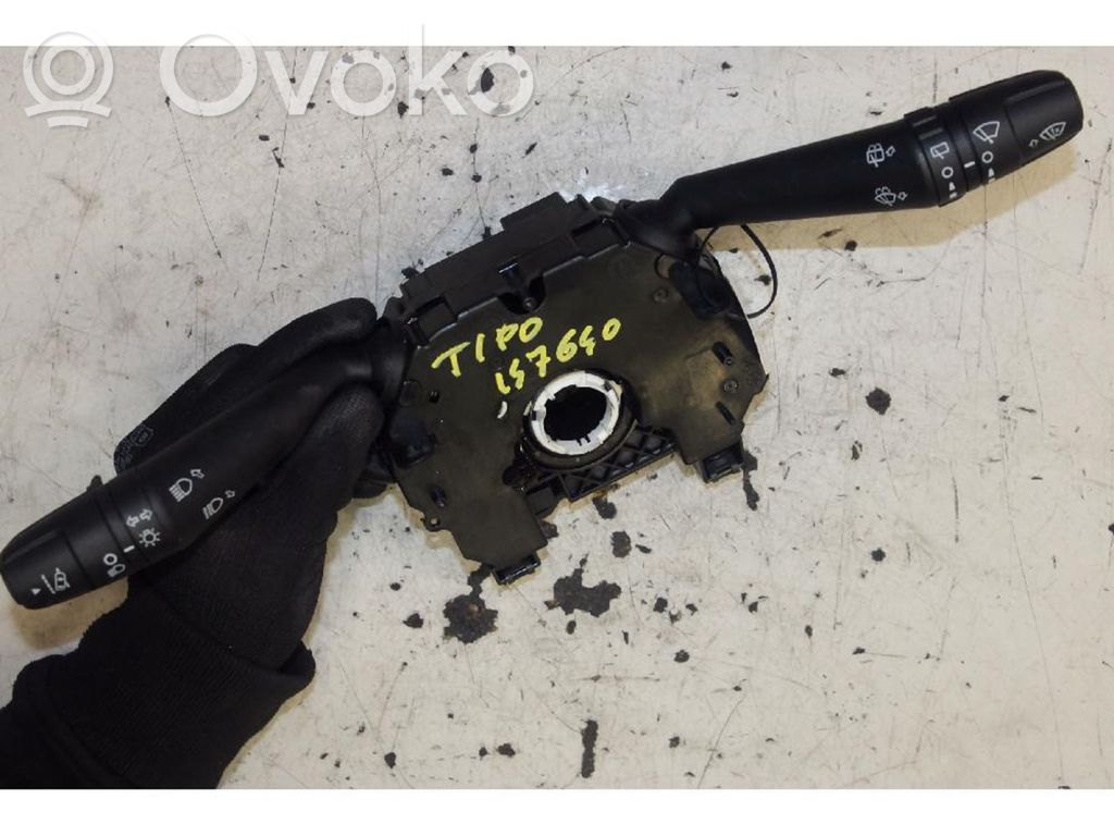 Fiat Tipo Light switch 