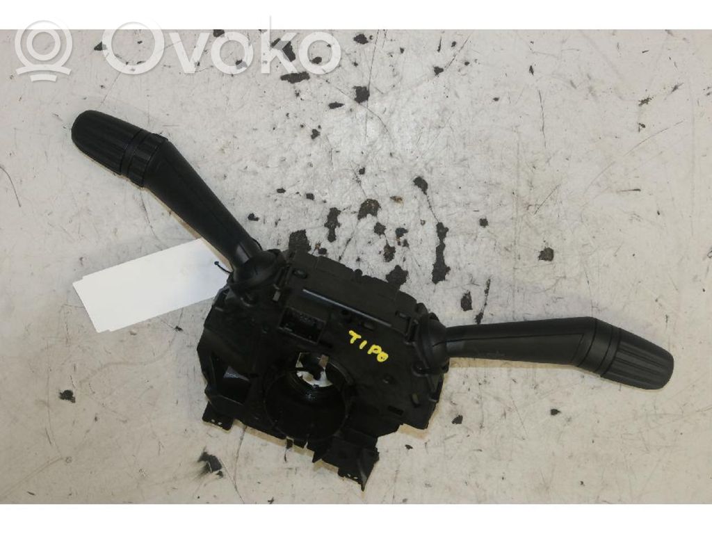 Fiat Tipo Light switch 