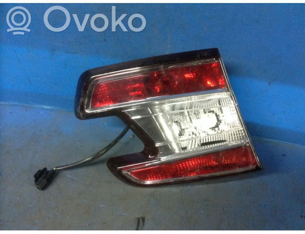 Renault Megane III Luci posteriori del portellone del bagagliaio 