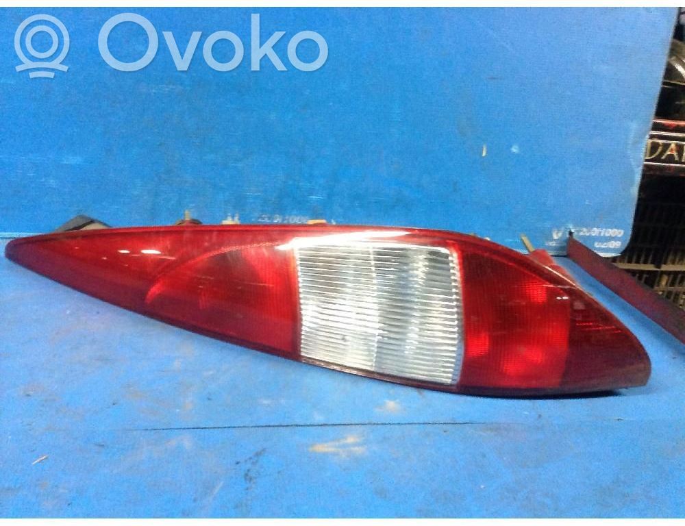 Ford Mondeo Mk III Luci posteriori 