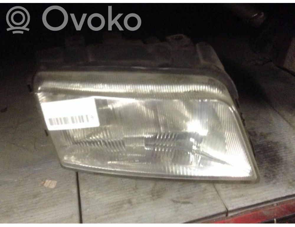 Lampa przednia   8D0941030