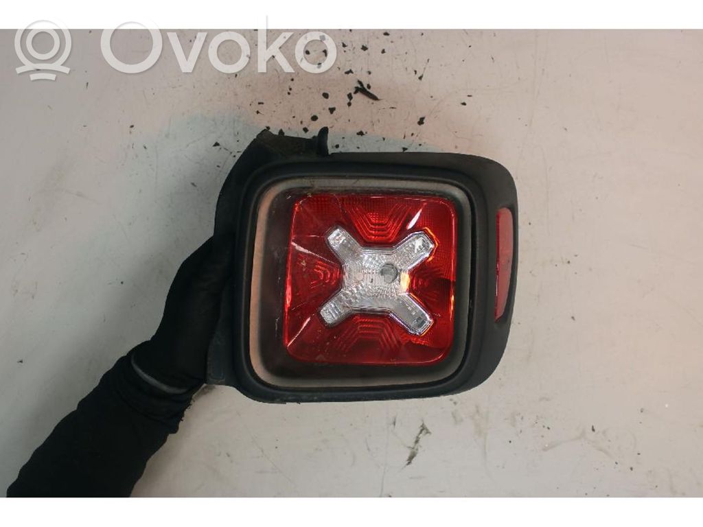 Jeep Renegade Lampa tylna 