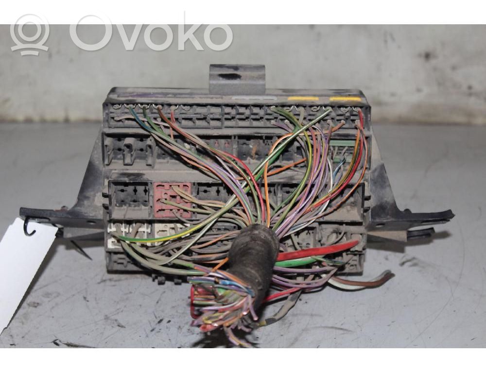 Ramka / Moduł bezpieczników   99VB14401
