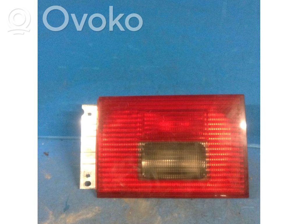 Volkswagen Sharan Lampy tylnej klapy bagażnika 