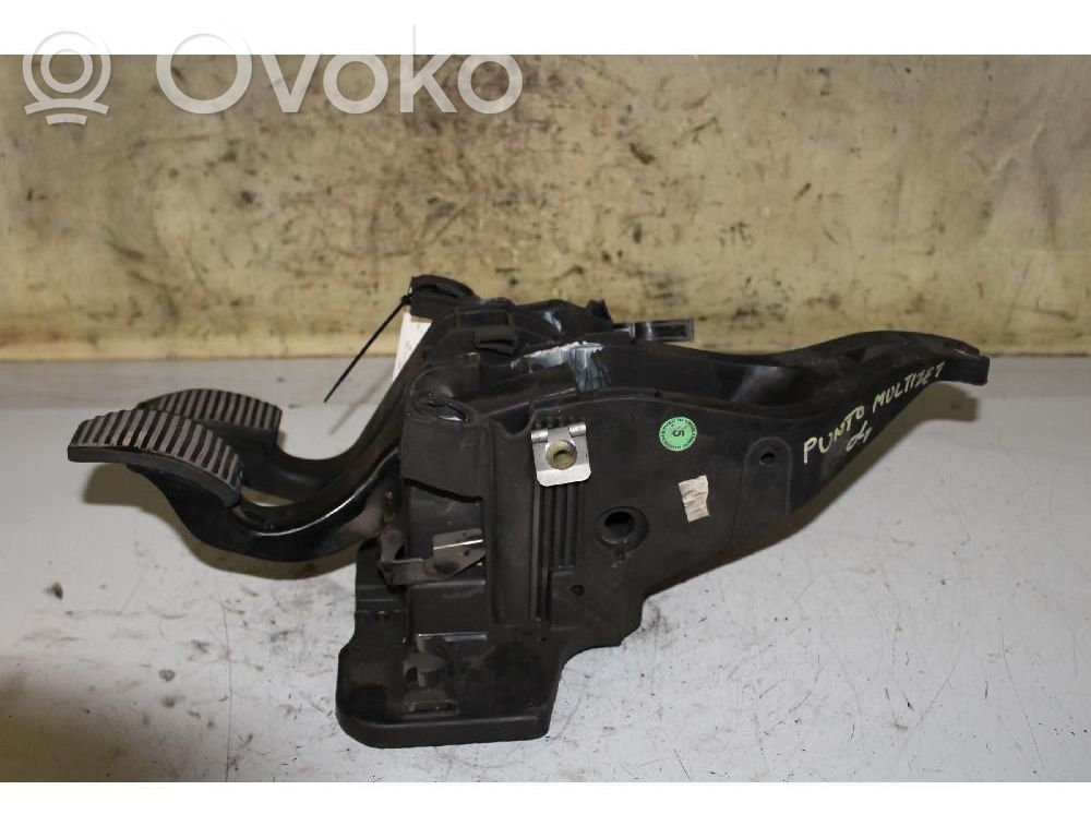 Fiat Punto (188) Pedaliera