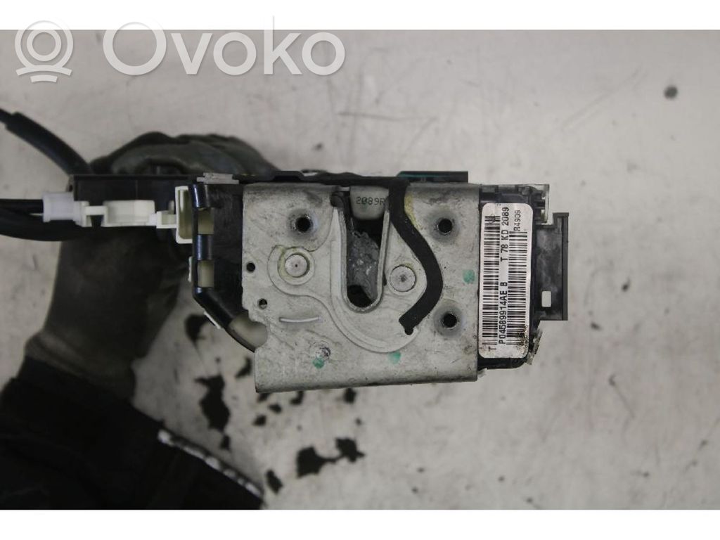 Jeep Compass Zamek drzwi tylnych 