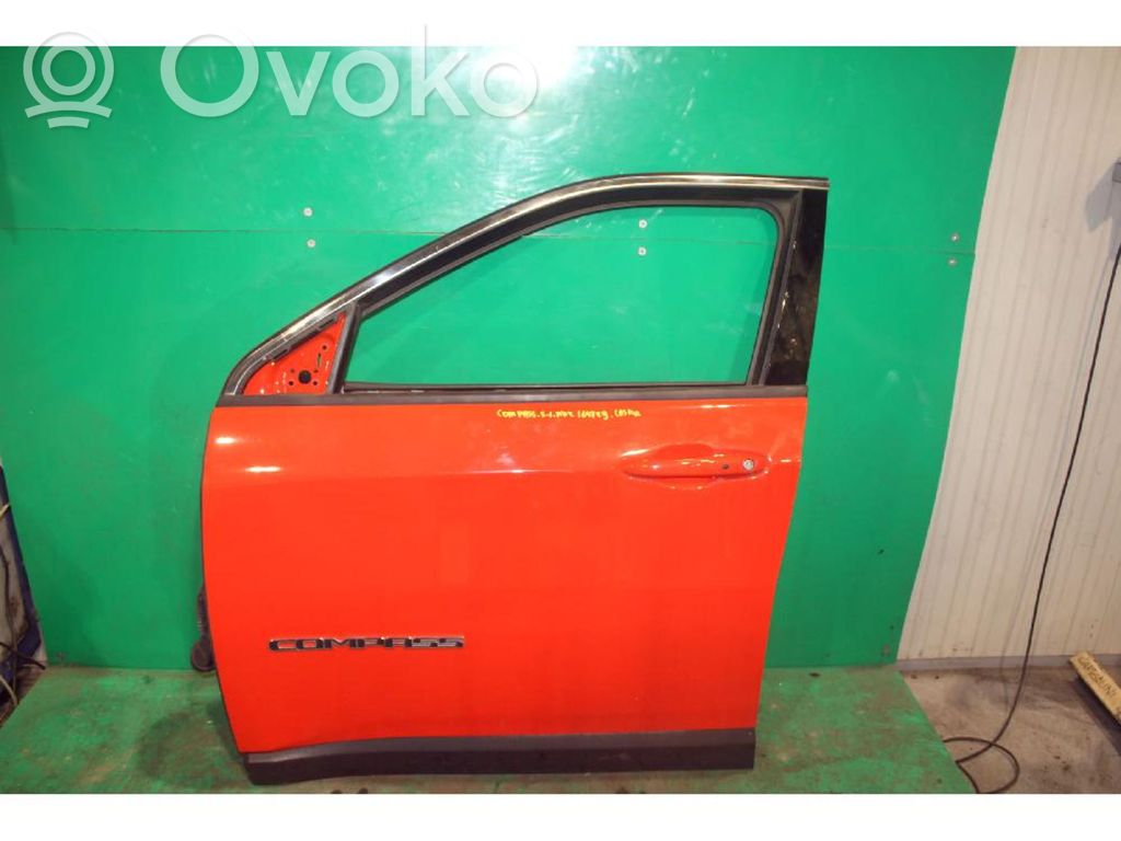Puerta delantera   K68242543AA