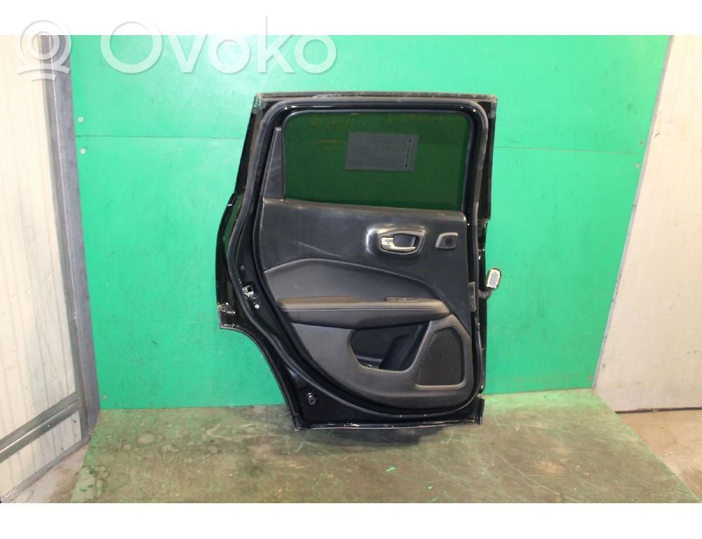Jeep Compass Aizmugurējās durvis 