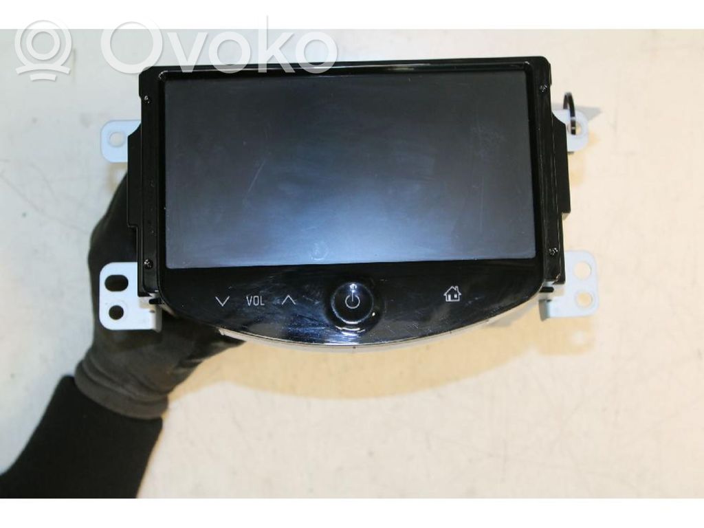 Chevrolet Trax Panel / Radioodtwarzacz CD/DVD/GPS 